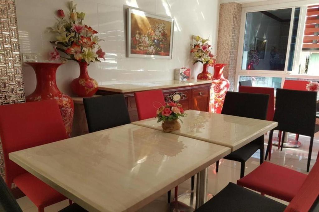 V-House Hotel Trang Extérieur photo