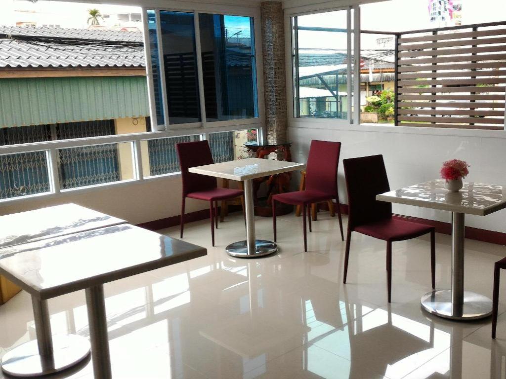 V-House Hotel Trang Extérieur photo