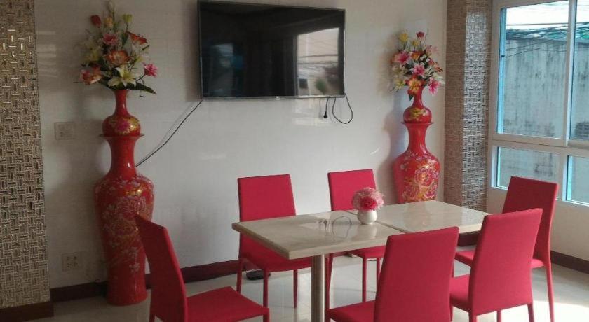 V-House Hotel Trang Extérieur photo