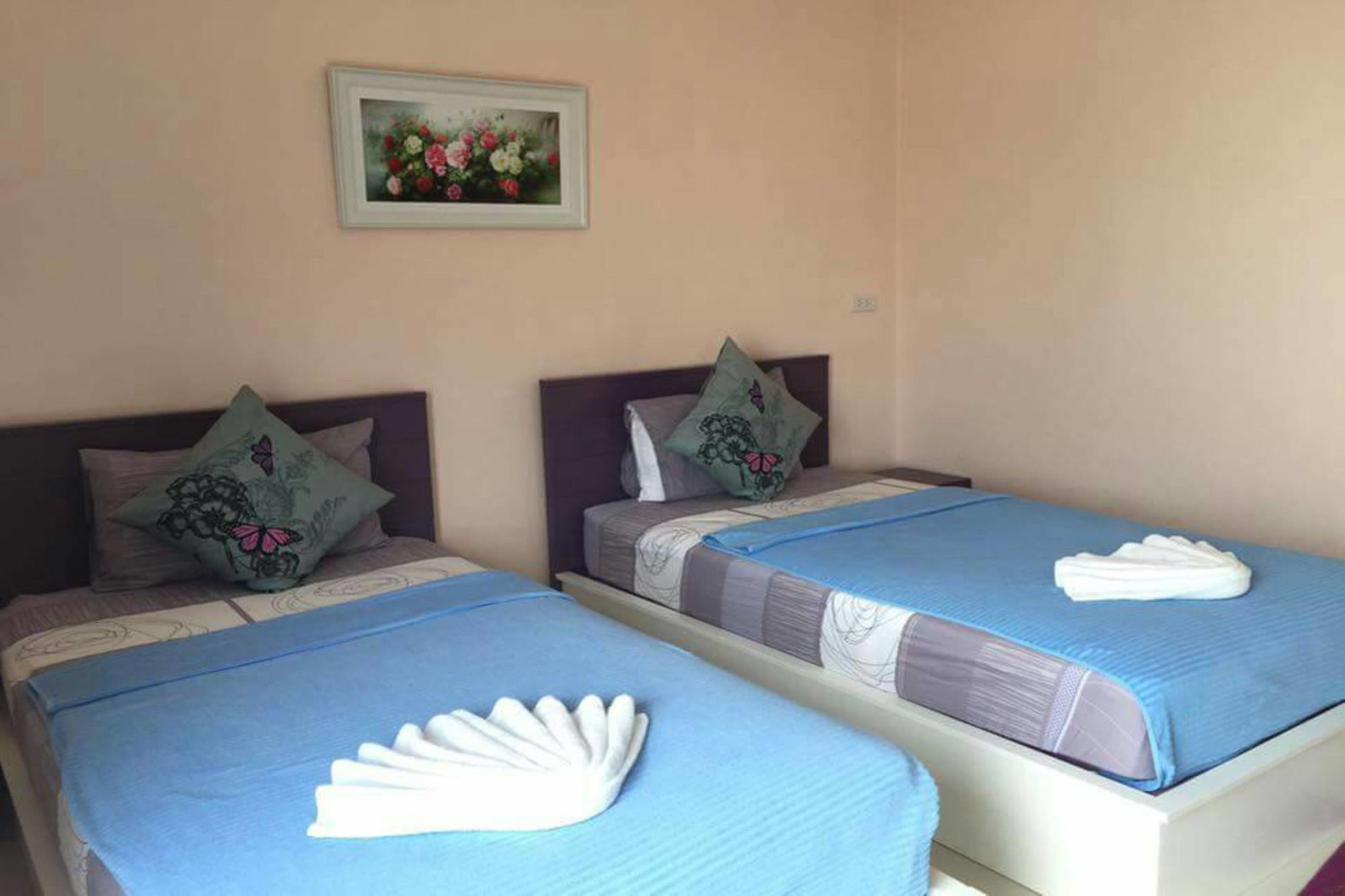V-House Hotel Trang Extérieur photo